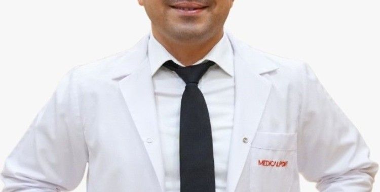 Uzm. Dr. Uzun, saç dökülmesi ve tedavisi hakkında bilgi verdi
