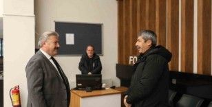 Başkan Palancıoğlu, veznede emlak vergisini ödedi
