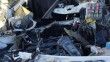 Diyarbakır'da lastiği patlayan hafif ticari takla attı: 2 yaralı