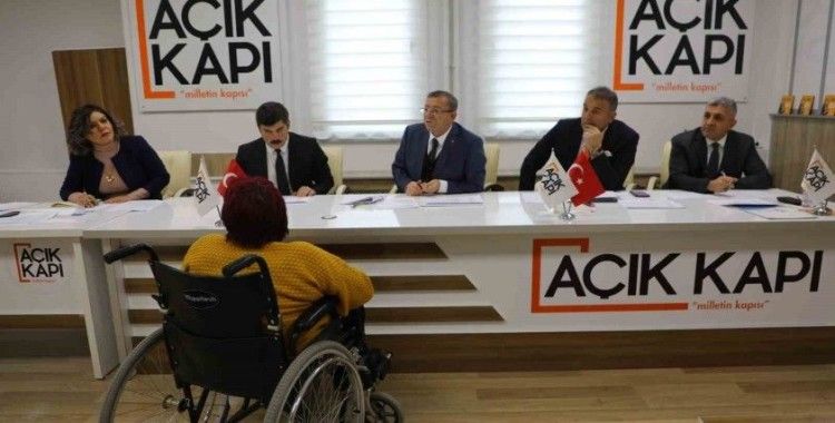 Kars Valisi Polat, vatandaşların sorunlarını dinledi
