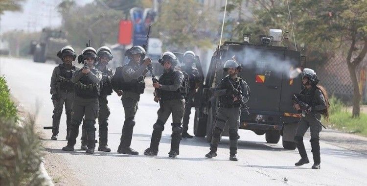 İsrail güçleri, Batı Şeria ve Doğu Kudüs'te 35 Filistinliyi gözaltına aldı