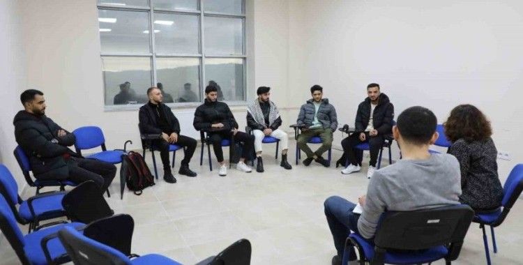 Filistinli öğrencilere psikolojik destek
