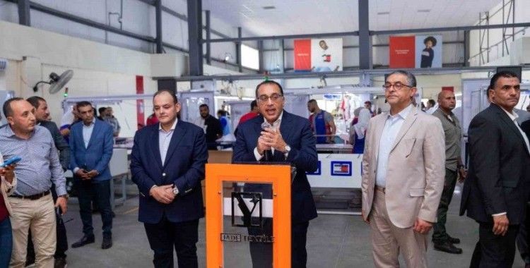 Yeşim Grup’un Mısır’daki firması Jade Tekstil’e Mısır Başbakanı Madbouly’dan ziyaret
