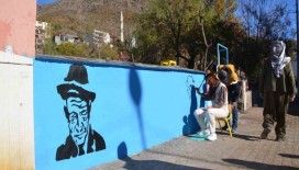 Beytüşşebap’ta öğretmenler çizdikleri resimlerle sokakları renklendiriyor
