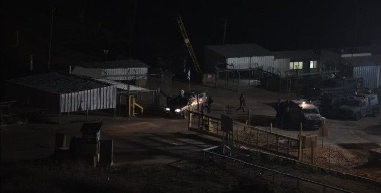 İsrail, Gazze'de 'insani ara' devam ederken Batı Şeria'da 260 Filistinliyi gözaltına aldı