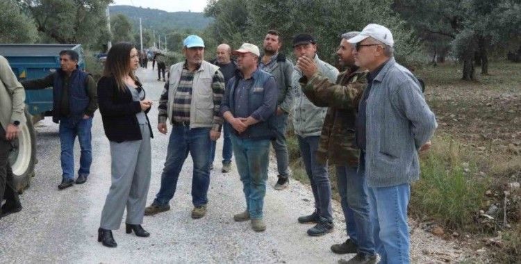 Selçuk’ta zarara uğrayan üzüm üreticilerine 500 ton kompost gübre desteği
