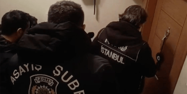 İstanbul'da aranan zanlılara yönelik şehit polis "Hakan Telli" operasyonunda 67 kişi yakalandı