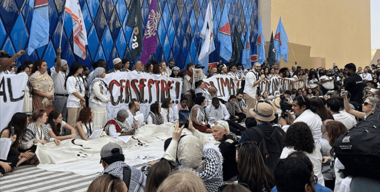 Dubai'deki BM İklim Zirvesi'nde Filistin'e destek gösterisi düzenlendi