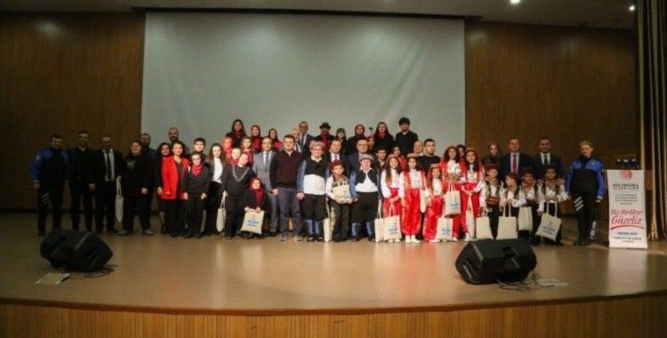 Engelli Korosu ve Engelliler Folklor Gösterisi İzleyenleri Büyüledi

