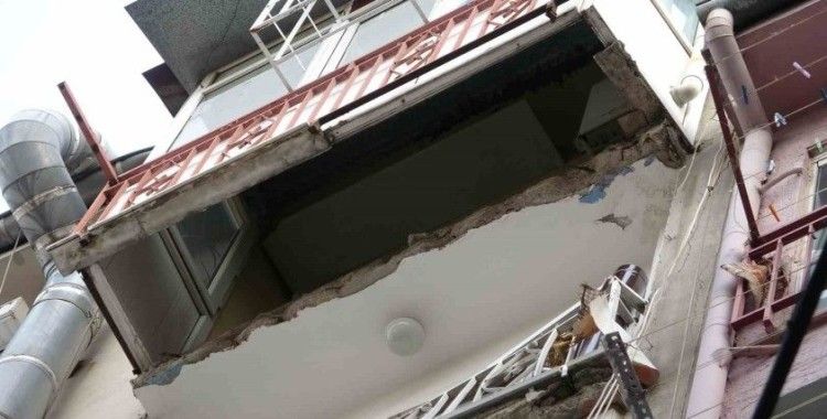 Bursa’daki balkon faciası kamerada
