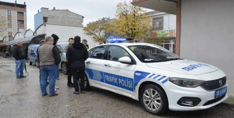 Ordu’da ehliyetsiz sürücü polis ekiplerinin kovalaması sonucu yakalandı