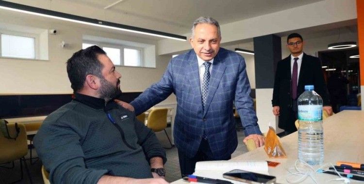 Başkan Yalçın’ın Kütüphaneler Günü
