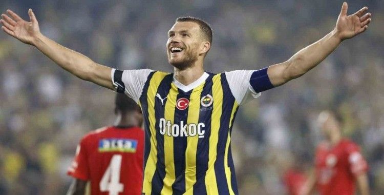 Fenerbahçe’de Dzeko, Beşiktaş’ta Aboubakar
