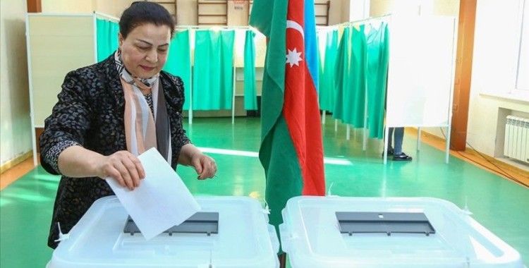 Azerbaycan'da erken cumhurbaşkanı seçimi 7 Şubat'ta yapılacak
