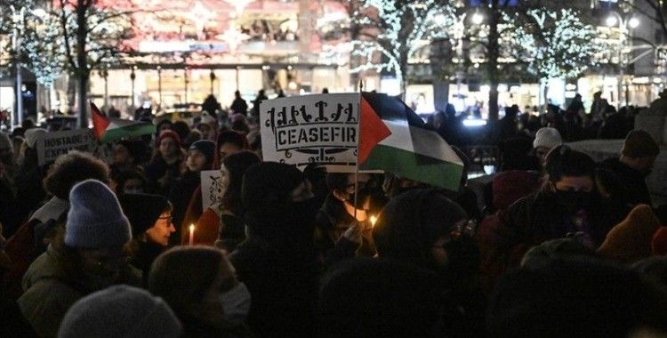 ABD'de yüzlerce kişi Hanuka Bayramı'nda 'Gazze'de ateşkes talebiyle' gösteri düzenledi