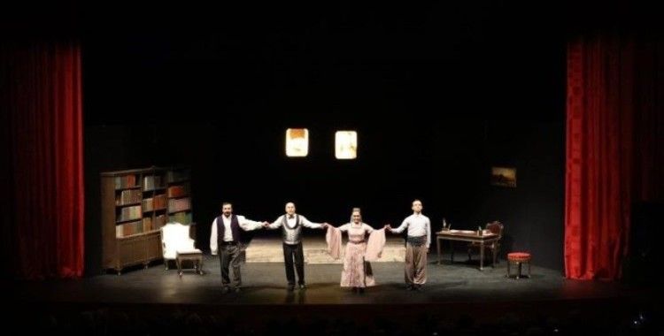 Devlet tiyatroları geri döndü
