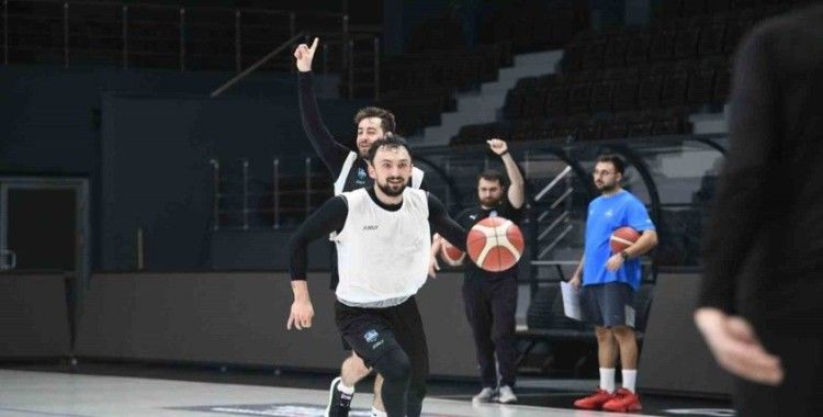 Çayırova Belediyesi’nin rakibi Bornova Belediye KSK
