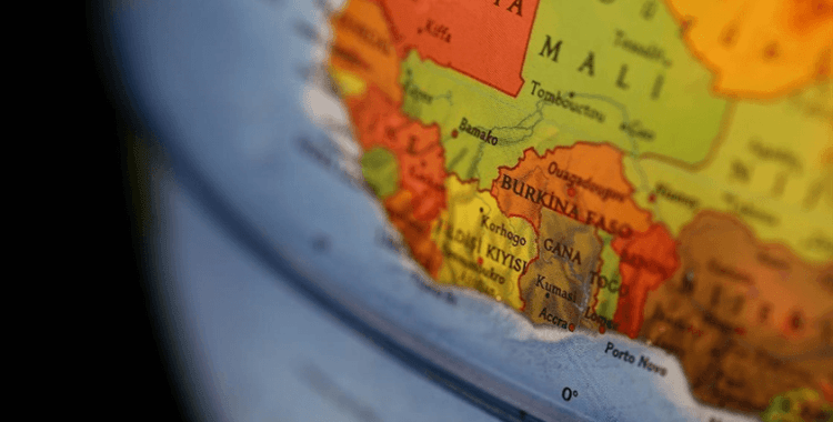 Mali'den sonra Burkina Faso da Fransızcayı resmi dil olmaktan çıkardı