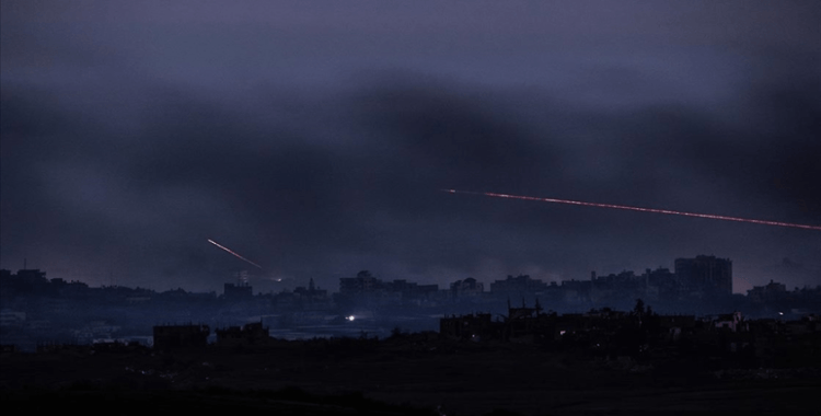 İsrail'in Gazze'ye hava ve topçu saldırılarında çok sayıda kişi öldü ve yaralandı