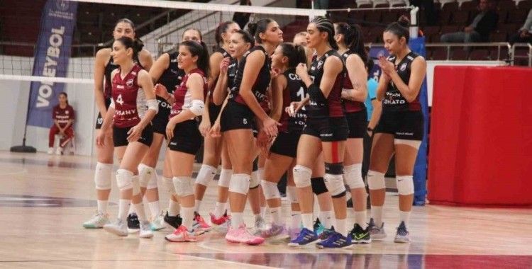 KFC Kadınlar Voleybol 1. Lig: Bordospor: 0 - İba Kimya Ted Ankara Kolejliler: 3
