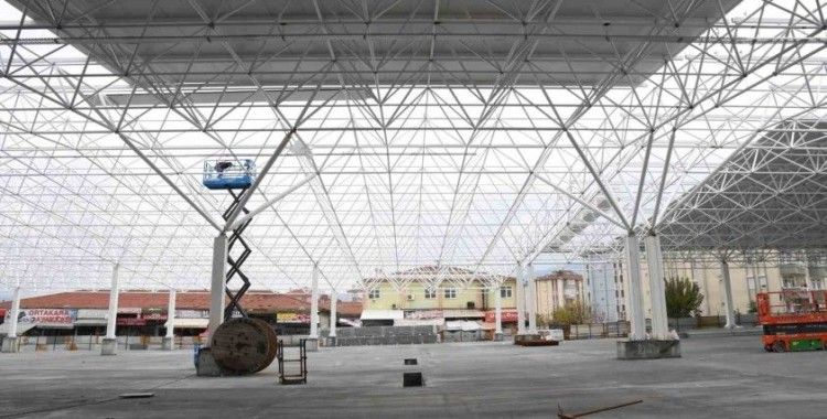 Davraz Çarşamba Kapalı Pazaryeri çalışmalarında sona yaklaşıldı
