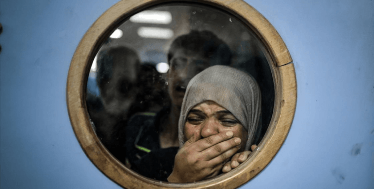 Gazze'nin güneyindeki İsrail saldırılarından korunmak isteyen Filistinlilerin son sığınağı Emel Hastanesi