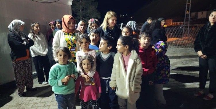 Milletvekili Ölmeztoprak konteyner kent sakinlerini yalnız bırakmadı
