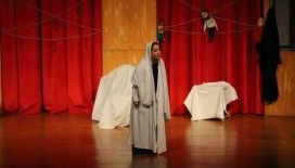 ‘Filistin Hakkında Konuşmalıyız’ tiyatro oyunu sahnelendi
