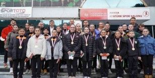 İl Müdürü Öztürk, şampiyon sporcuları tebrik etti
