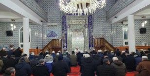 Mamure Camii’nde sabah namazında cemaat buluştu
