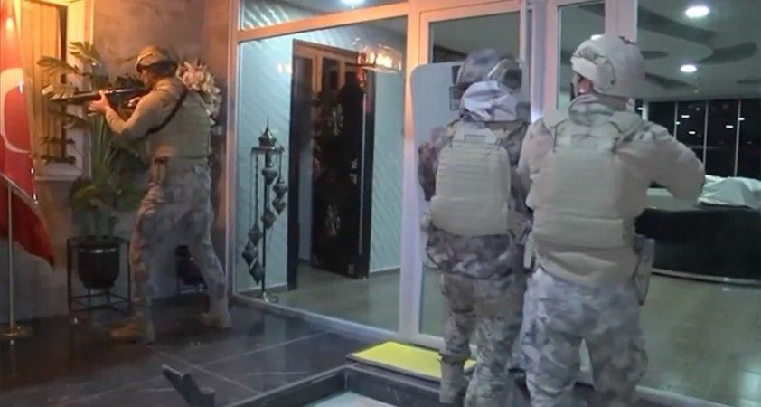 Adana merkezli 20 ilde düzenlenen 'Sibergöz-23' operasyonlarında 146 şüpheli yakalandı