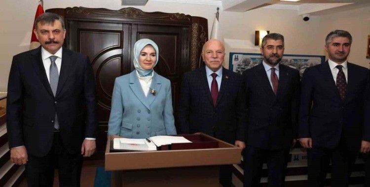 Bakan Göktaş’tan Başkan Sekmen’e sosyal projeler teşekkürü
