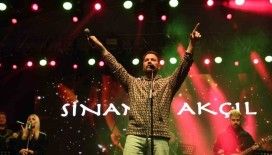 Osmangazi Meydanı’nda coşku Sinan Akçıl ile devam etti
