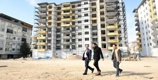 Başkan Çınar, kentsel dönüşüm konutlarını inceledi
