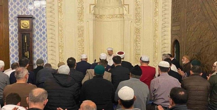 Diyanet İşleri Başkanı Ali Erbaş, ilk teravih namazını Hacı Bayram Veli Camisi’nde kıldırdı
