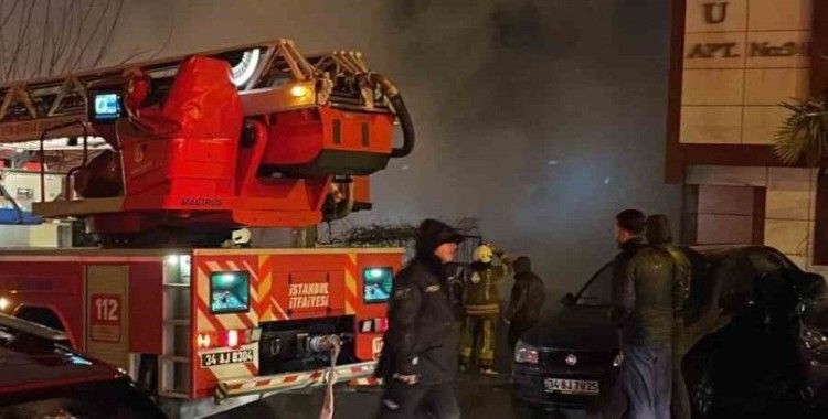 Beyoğlu’nda gecekonduda yangın paniği
