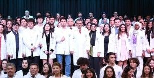 14 Mart Tıp Bayramında 254  öğrenci beyaz önlük giydi
