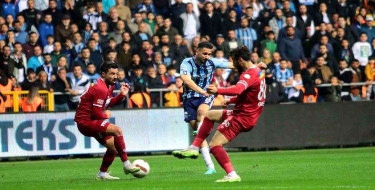 Trendyol Süper Lig: Y. Adana Demirspor: 1 - Sivasspor: 0 (İlk yarı)
