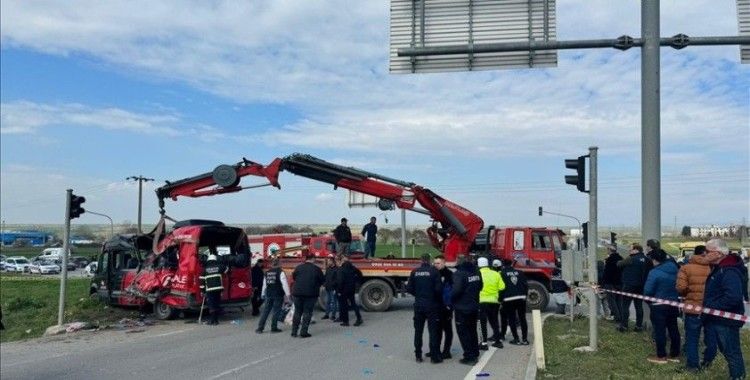 Tekirdağ'da 5 kişinin öldüğü trafik kazasına ilişkin 2 sürücü tutuklandı