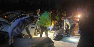 (Düzeltme) Antalya’da 3 aracın karıştığı feci kaza: 3 ölü
