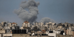 İsrail'in 173 gündür saldırılarını sürdürdüğü Gazze'de can kaybı 32 bin 490'a çıktı