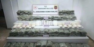 Hakkari'de düzenlenen operasyonlarda yüksek miktarda uyuşturucu ele geçirildi