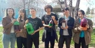 Kütahya Borsa İstanbul Anadolu Lisesinde atık malzemelerden kuş yuvası
