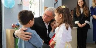 Mudanya Belediye Başkanı Deniz Dalgıç çocuklarla bayramlaştı
