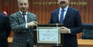 Konya Büyükşehir Belediye Başkanı Altay mazbatasını aldı
