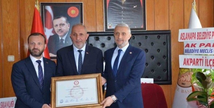 Aslanapa Belediye Başkanı Necati Kulik, görevi Gökhan Gürel’den devraldı

