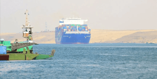 Kızıldeniz'de konteyner geçişleri yarıdan fazla azaldı, LNG ticareti durma noktasına geldi
