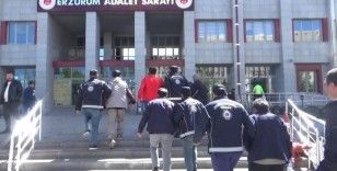 Erzurum'da kaçak göçmen operasyonu: 13 kaçak göçmen yakalandı