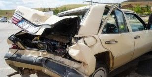 Kırıkkale'de tır ile otomobil çarpıştı: 2 yaralı