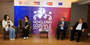 Erzincan’da “Gençlerin Gözüyle Kent Diplomasisi” projesi kapsamında panel düzenlendi
